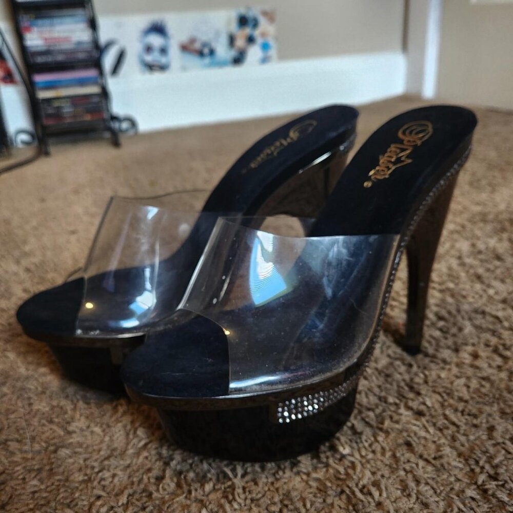 black pleasers